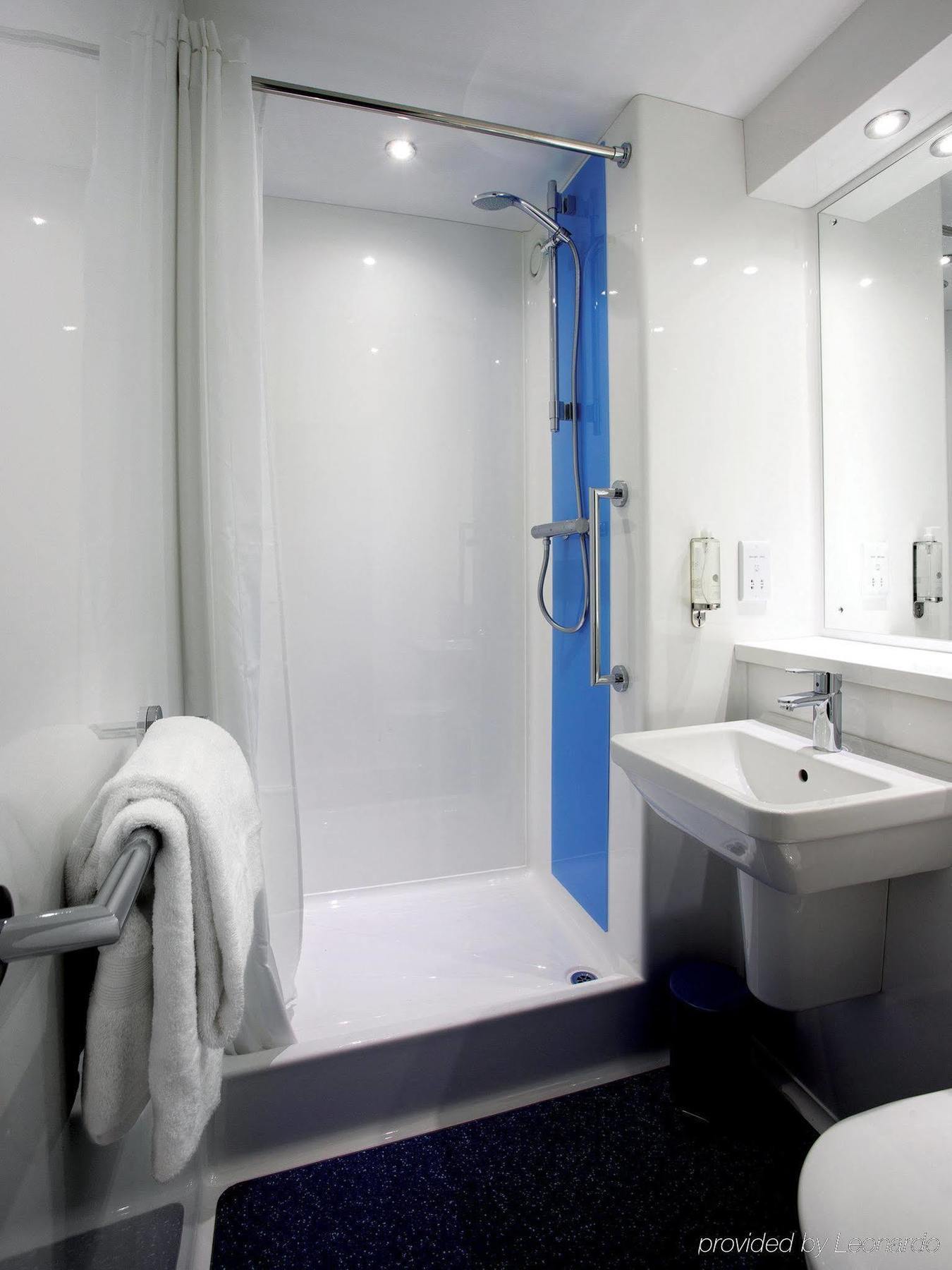Travelodge Nottingham Central Bagian luar foto